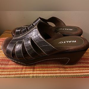 Rialto sip on sandals - womens